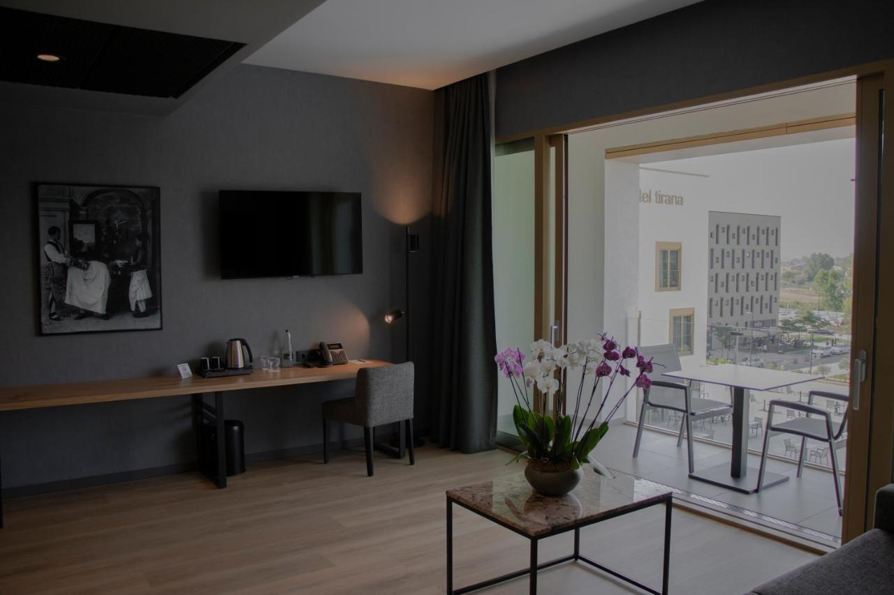 Mk Hotel Tirana Rinas エクステリア 写真 A room at the hotel