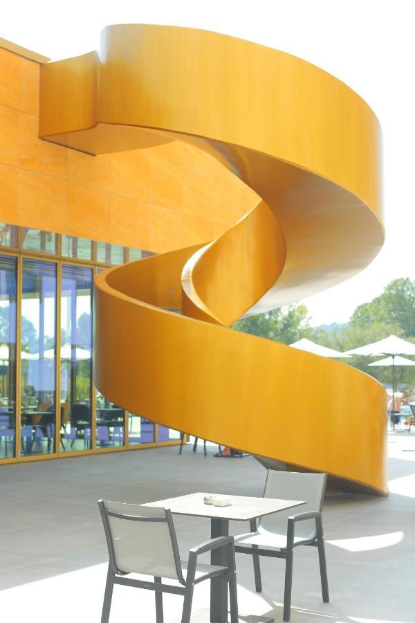 Mk Hotel Tirana Rinas エクステリア 写真 Spiral staircase