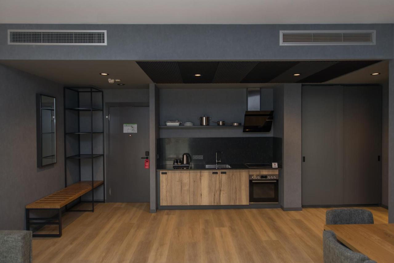 Mk Hotel Tirana Rinas エクステリア 写真 The kitchen in a typical apartment