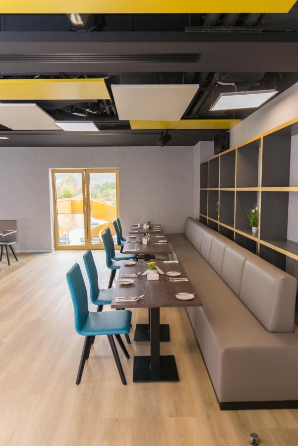 Mk Hotel Tirana Rinas エクステリア 写真 Restaurant interior