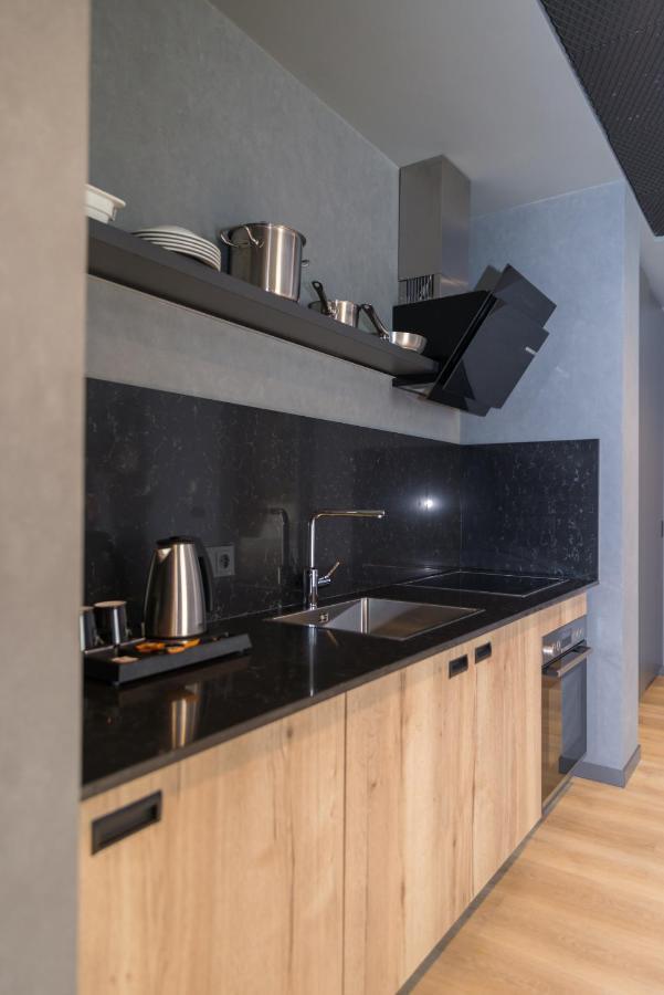 Mk Hotel Tirana Rinas エクステリア 写真 A kitchen in a serviced apartment in Paris