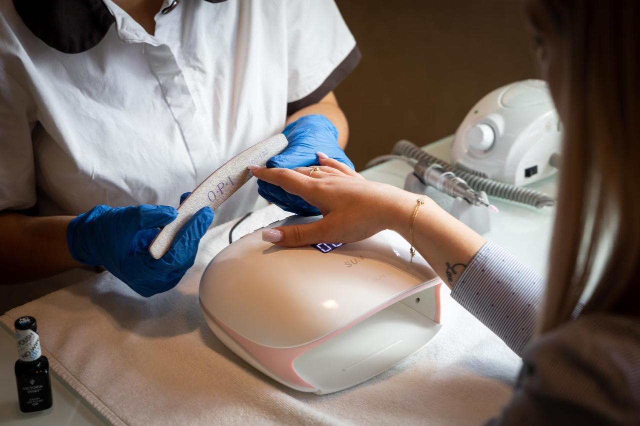 Mk Hotel Tirana Rinas エクステリア 写真 UV lamp for nails