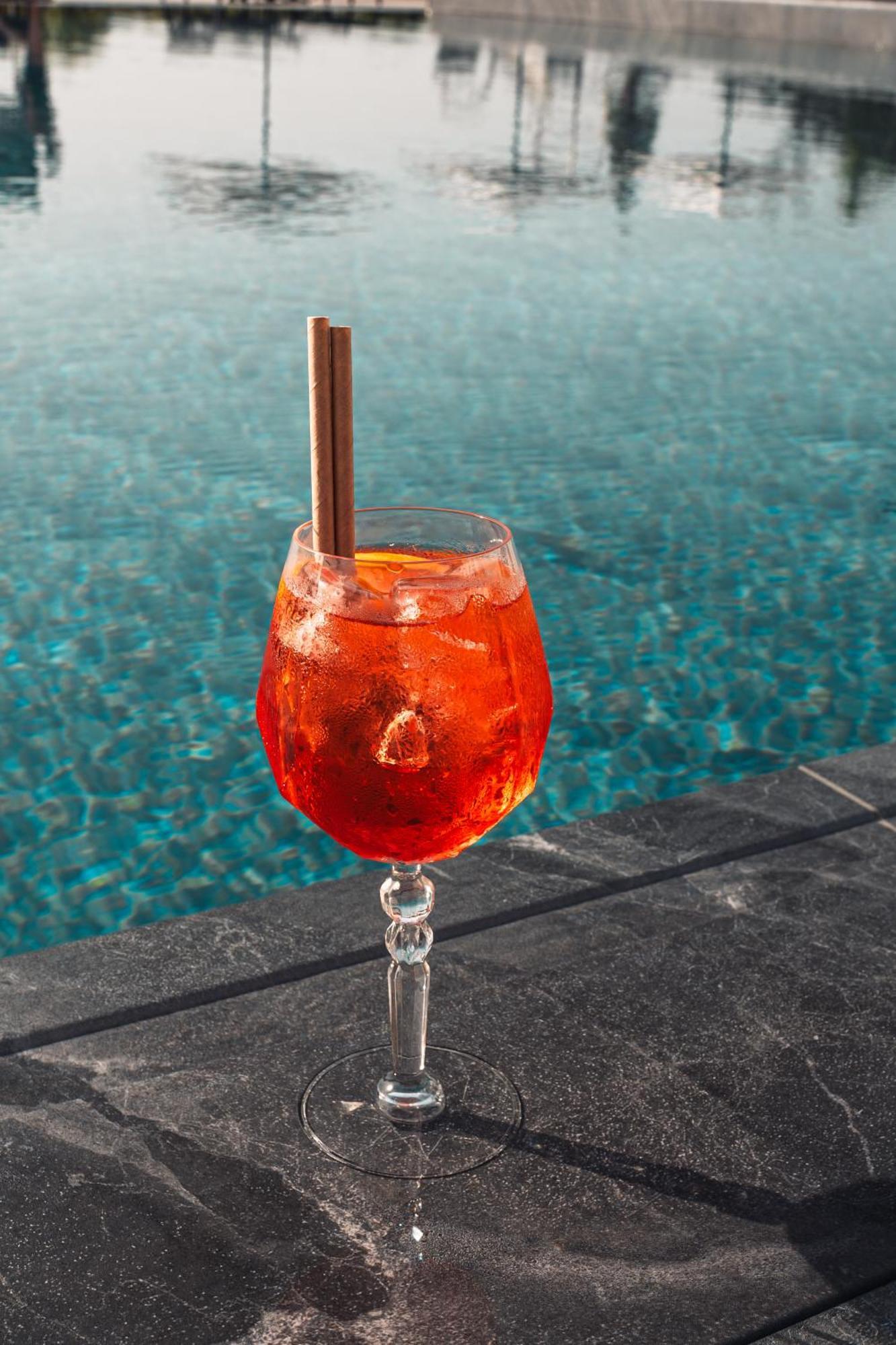 Mk Hotel Tirana Rinas エクステリア 写真 A glass of Aperol Spritz