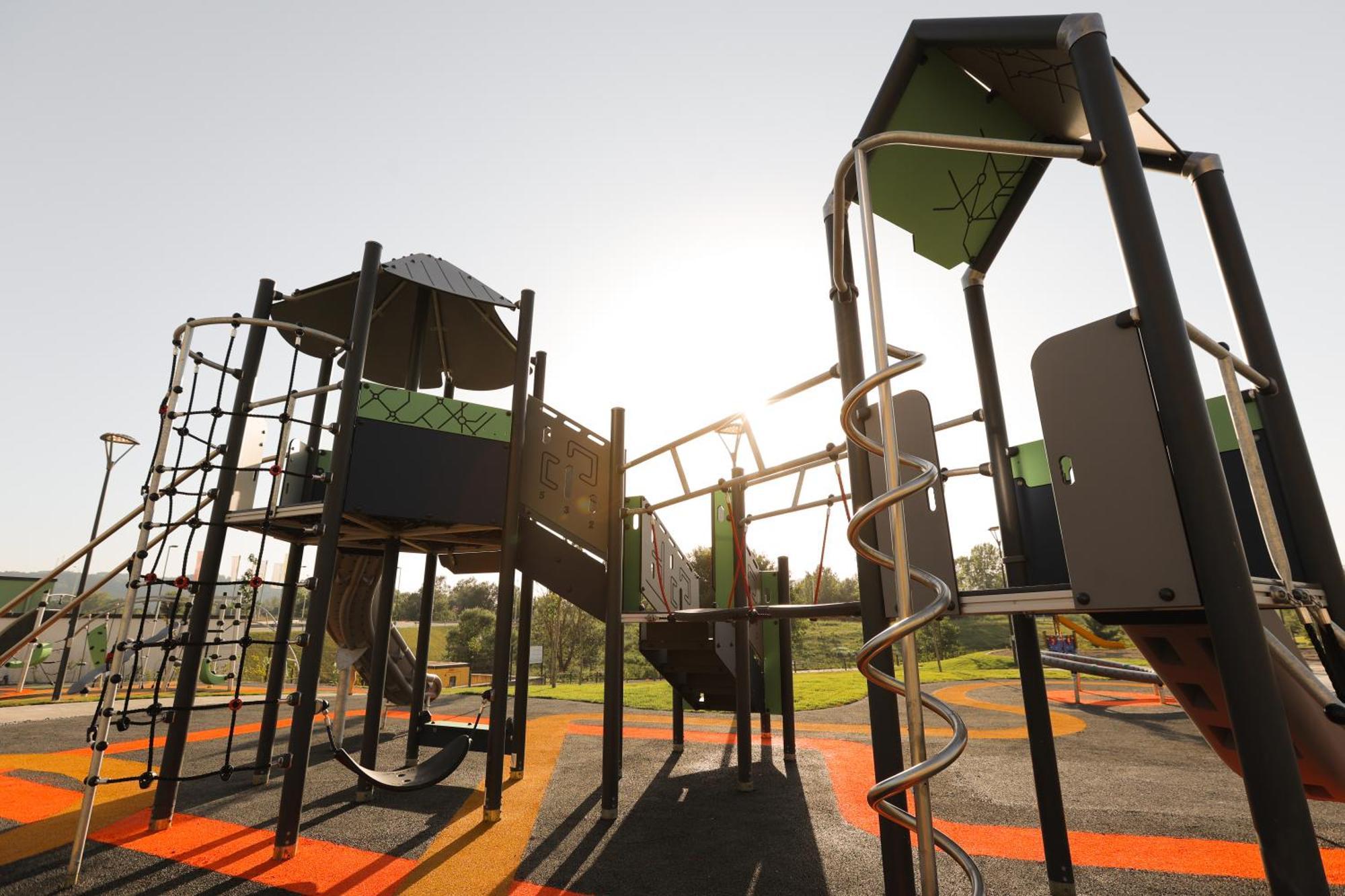 Mk Hotel Tirana Rinas エクステリア 写真 The 2012 Australian Ninja Warrior course