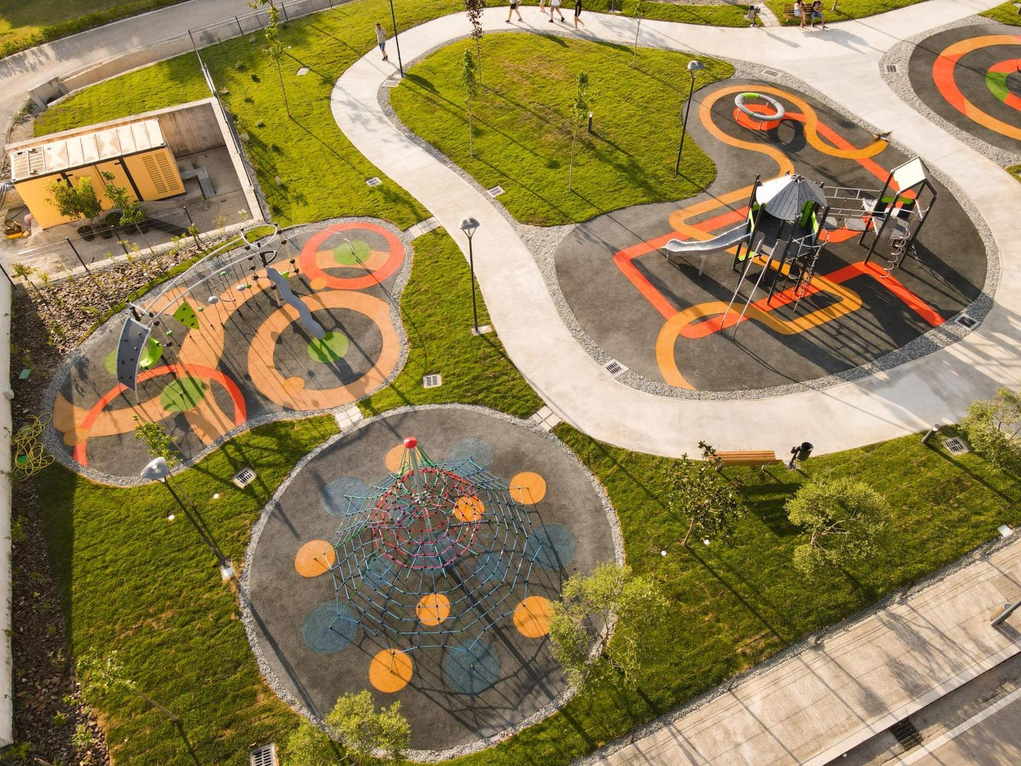 Mk Hotel Tirana Rinas エクステリア 写真 Aerial view of the park